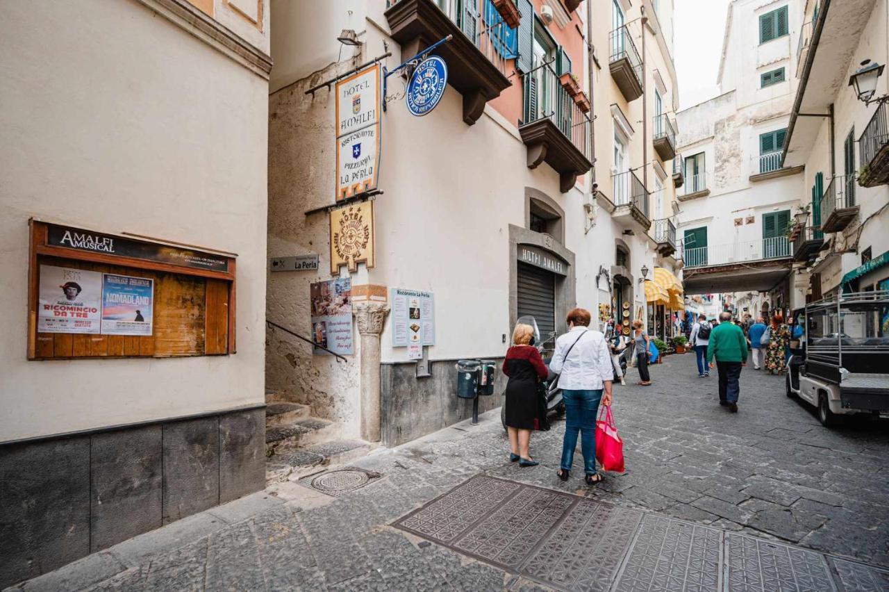 White Amalfi Centro Storico By Italianhost Apartment ภายนอก รูปภาพ